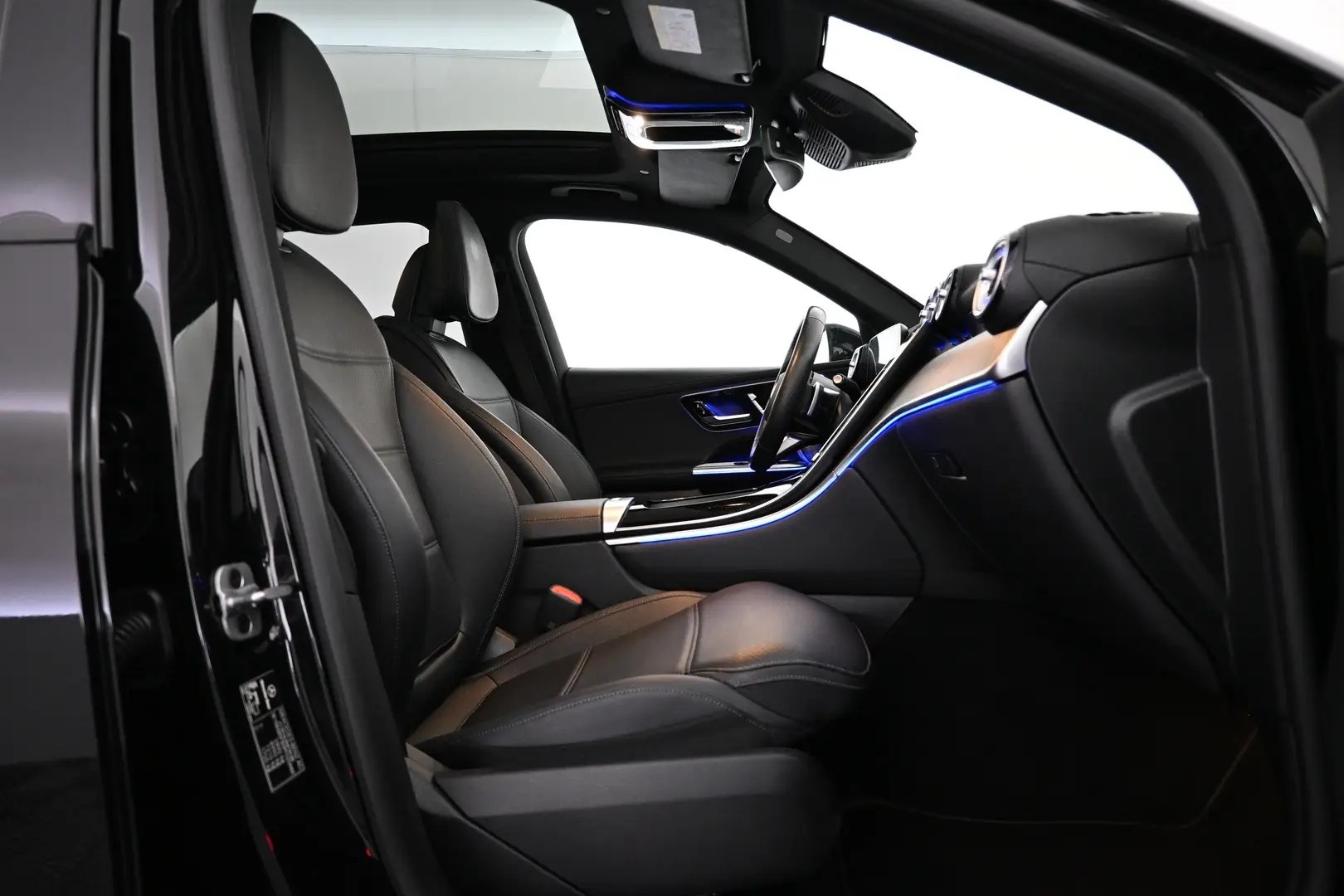 Car Image - 2RG1eQg9ZlW6cJL3j4LcEU
