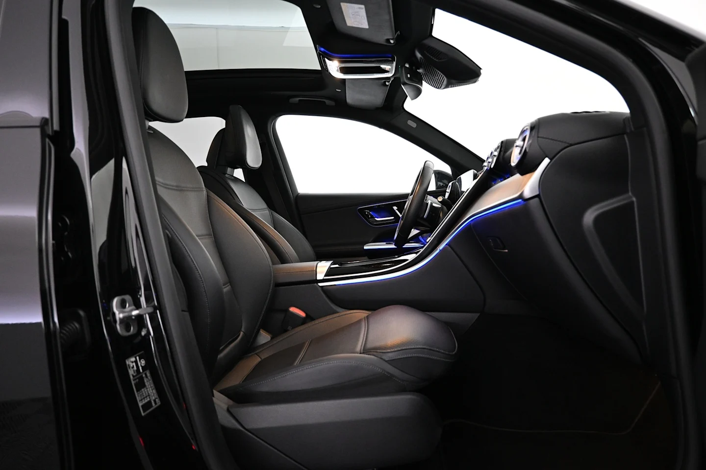 Car Image - 2RG1eQg9ZlW6cJL3j4LcEU