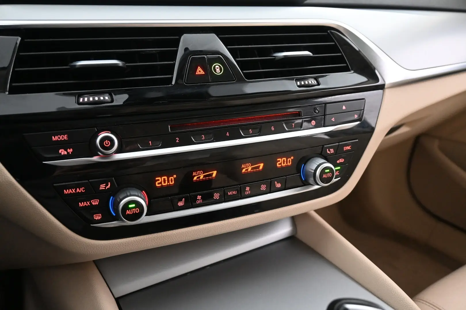Car Image - 52GRVCMTVeOTKt0kbRrc5x