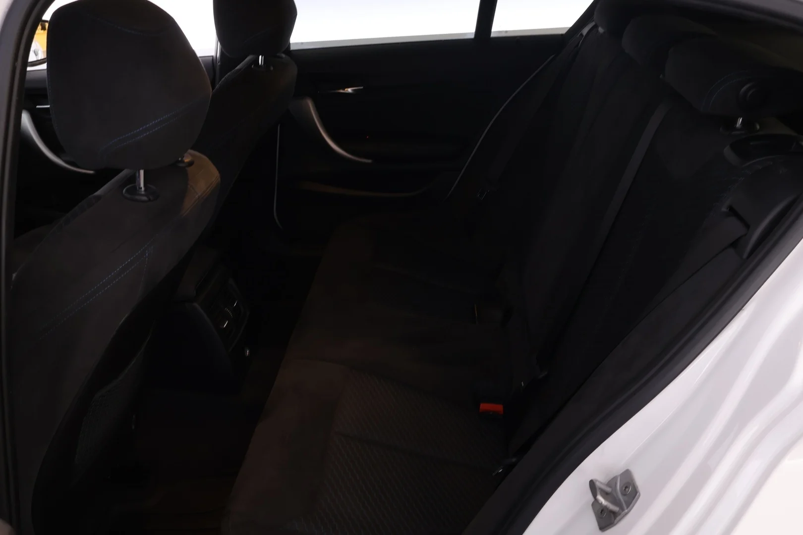 Car Image - 6i29SpZqq4HkxagUnB8uTC