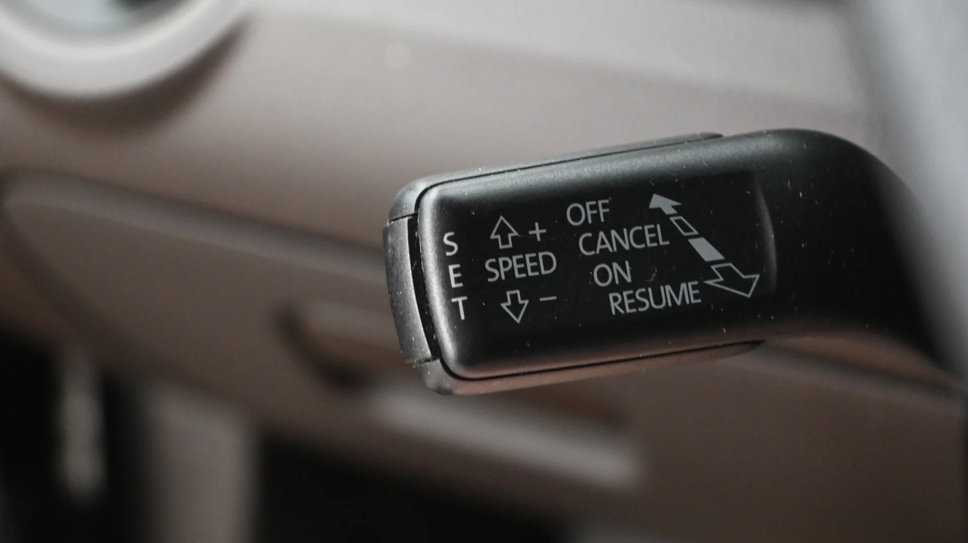 Car Image - 1OvsosKxBhknHJ44ilgtJh