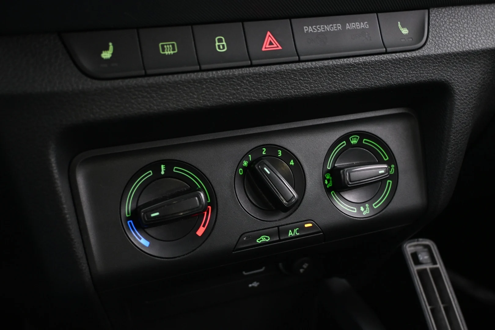 Car Image - 6vws8ebQdnnCQNFDT2CYXd