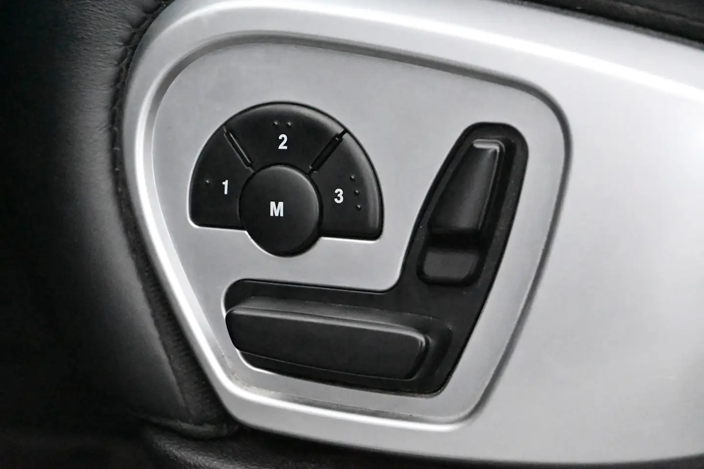 Car Image - 3kCabtwEkOIUvESIZi7Crf