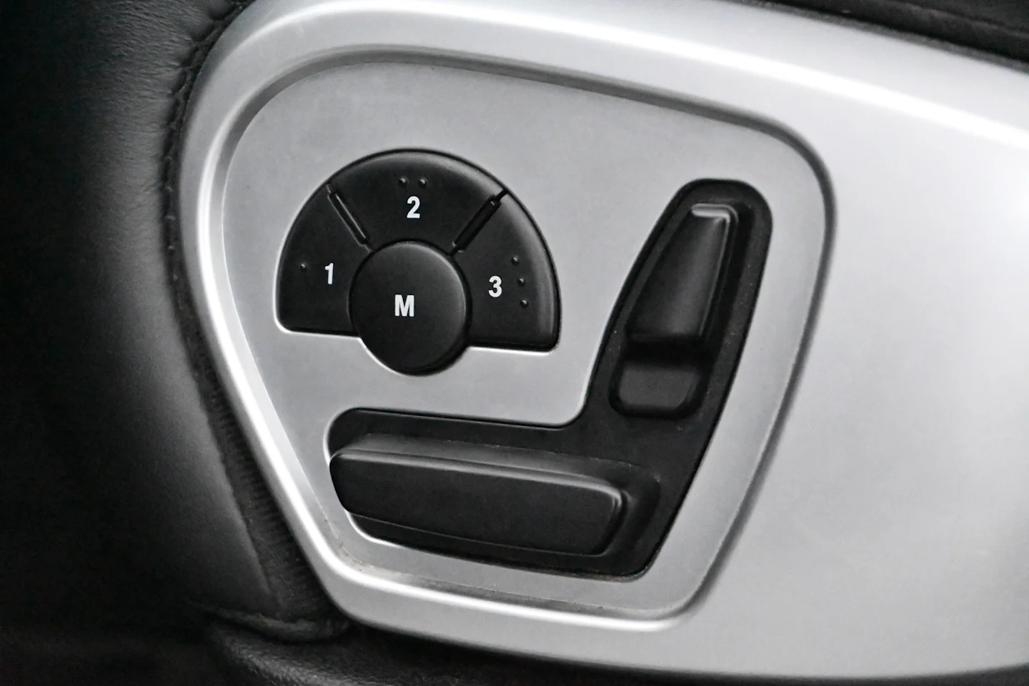 Car Image - 3kCabtwEkOIUvESIZi7Crf