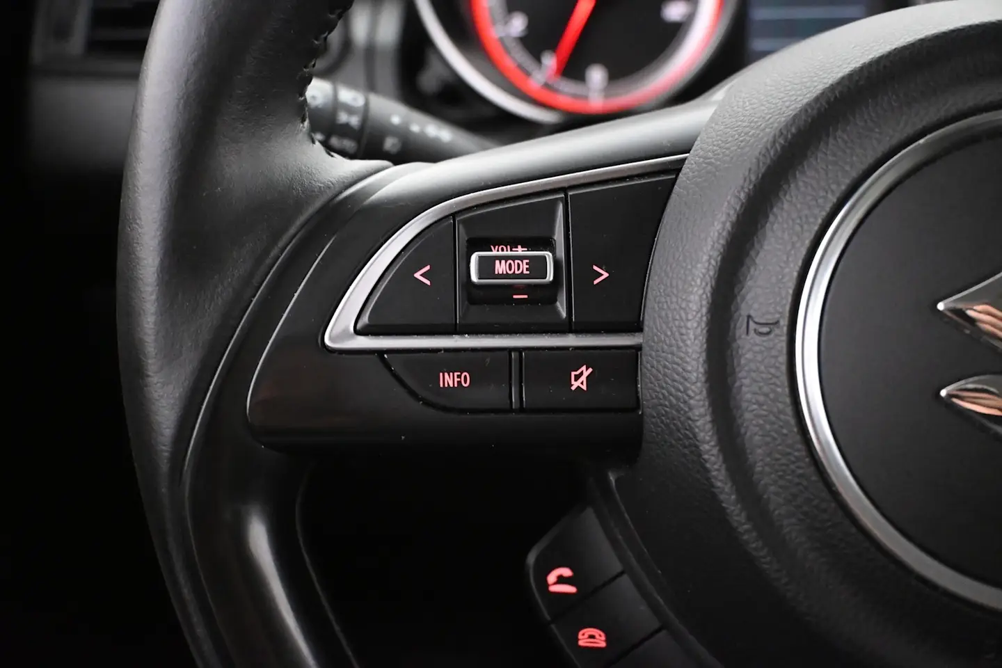 Car Image - 5wceKbxtxAlvyMLo2duot9