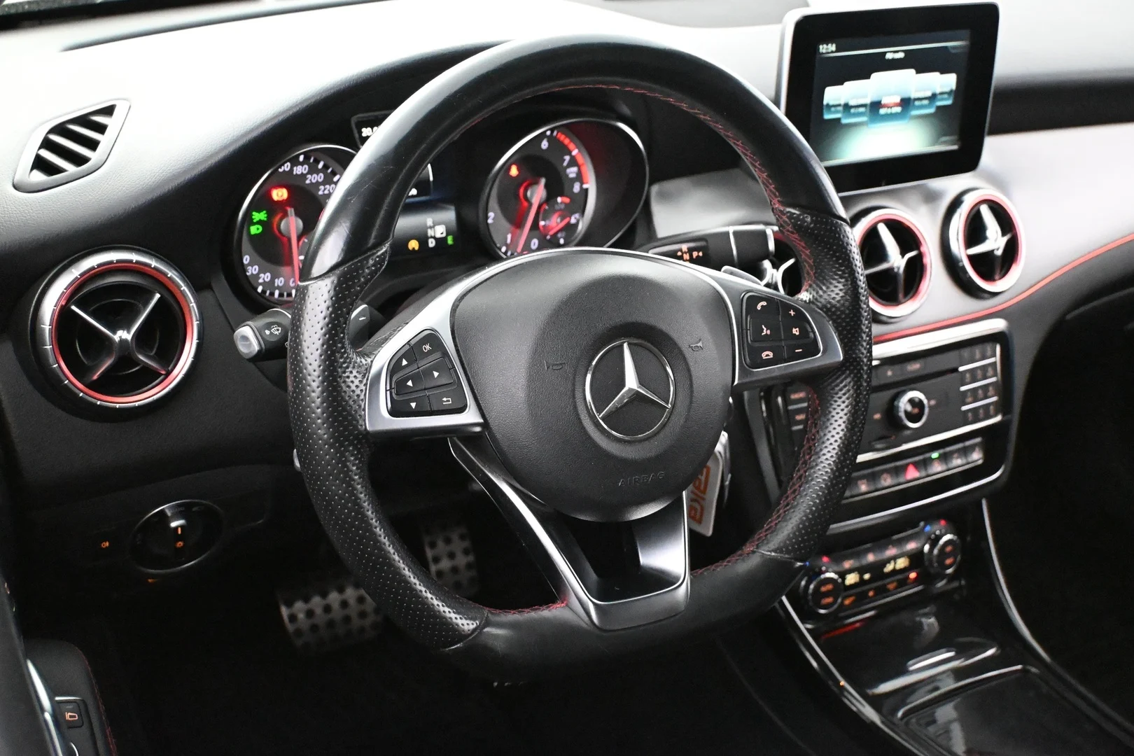 Car Image - 72gN29qikRRhtHbxz1XKko