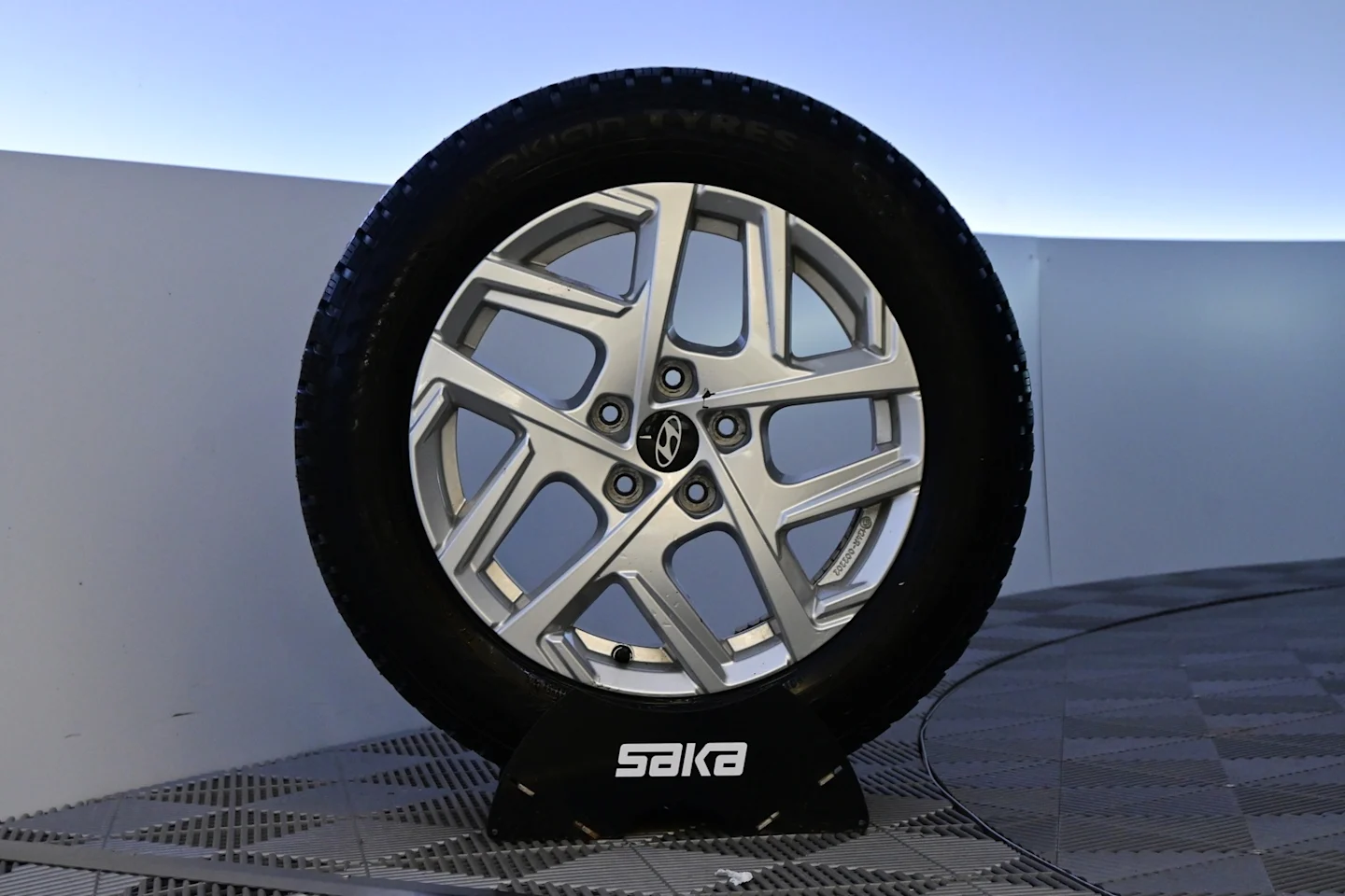 Car Image - 4dqd0KxNlW140xGIDmyhNG