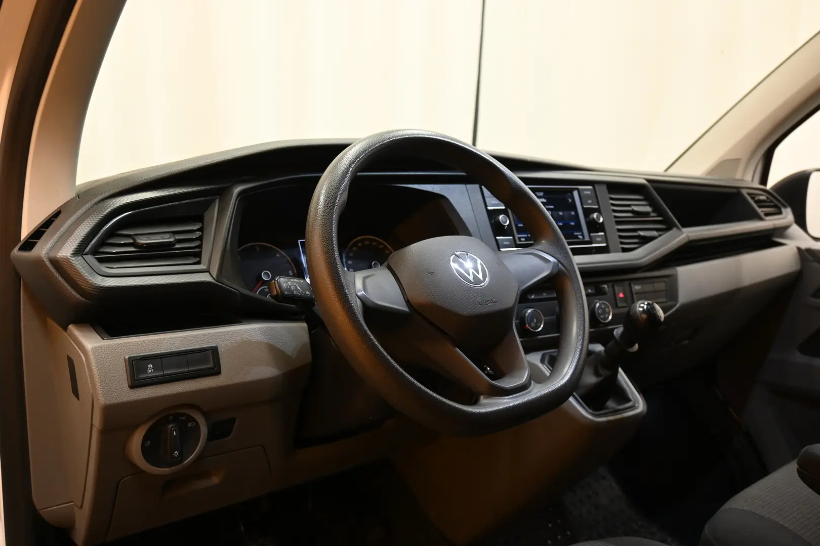 Car Image - 7rH6qXUgBX1ot3dBGddelZ
