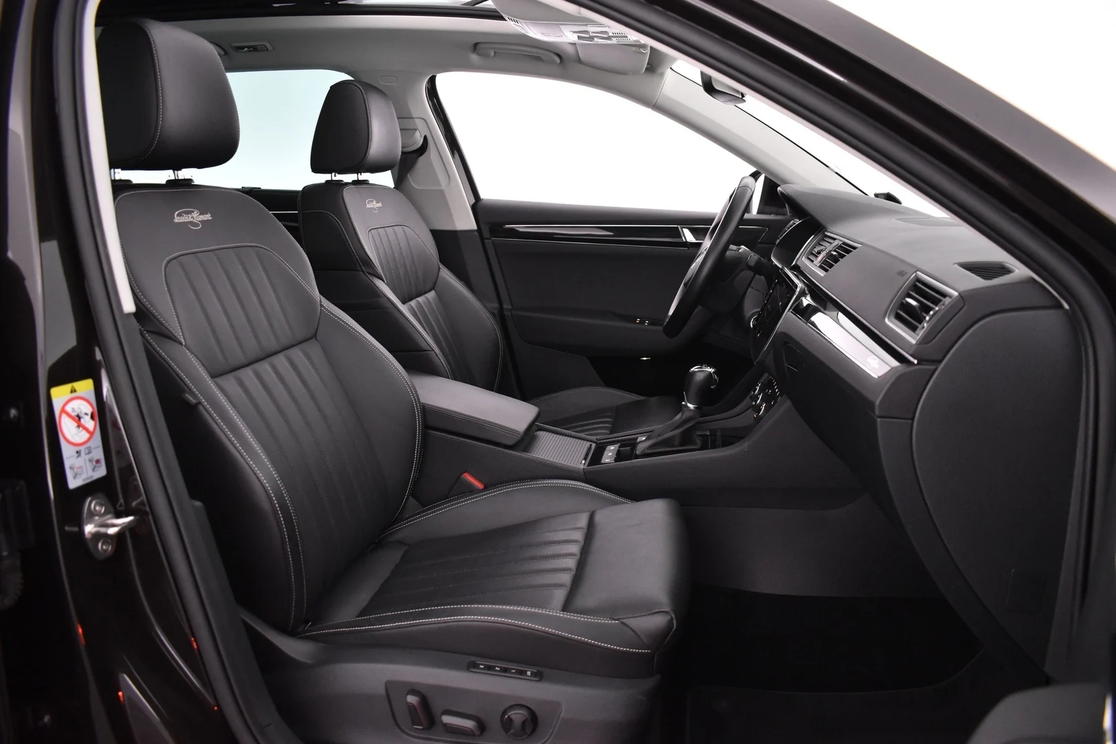 Car Image - 7CEwffoDRtcnlLTS1xLhfl