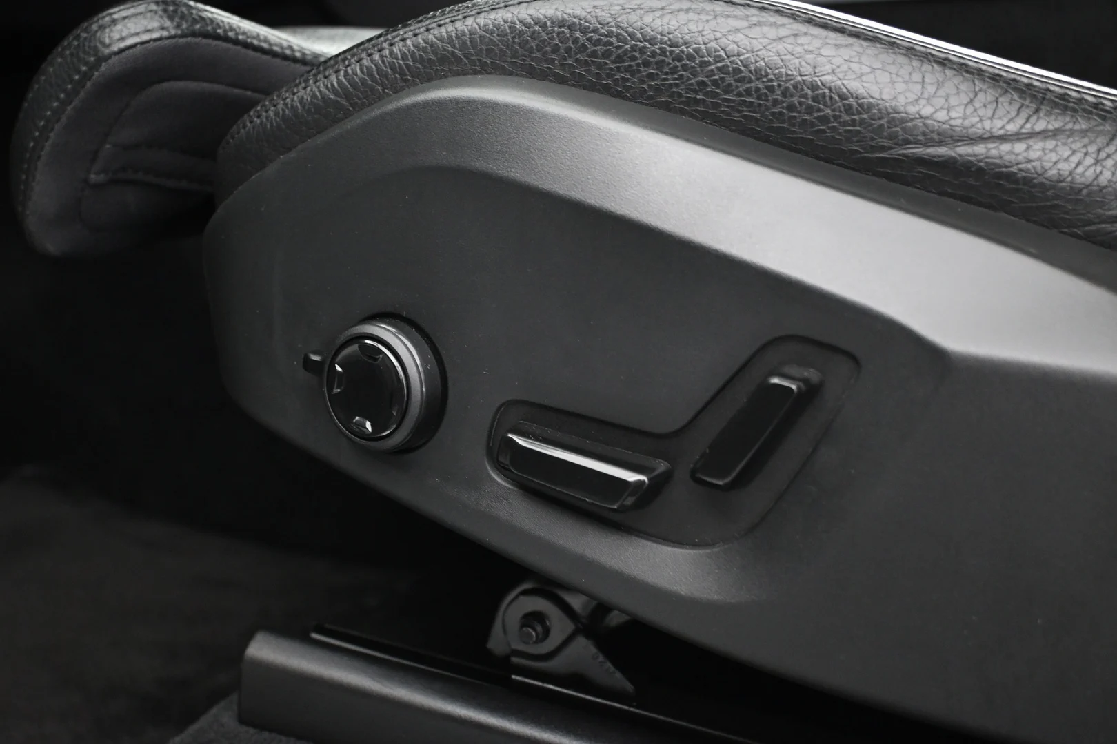 Car Image - 5qyLj4gXbXmKGYMWqBGLkk