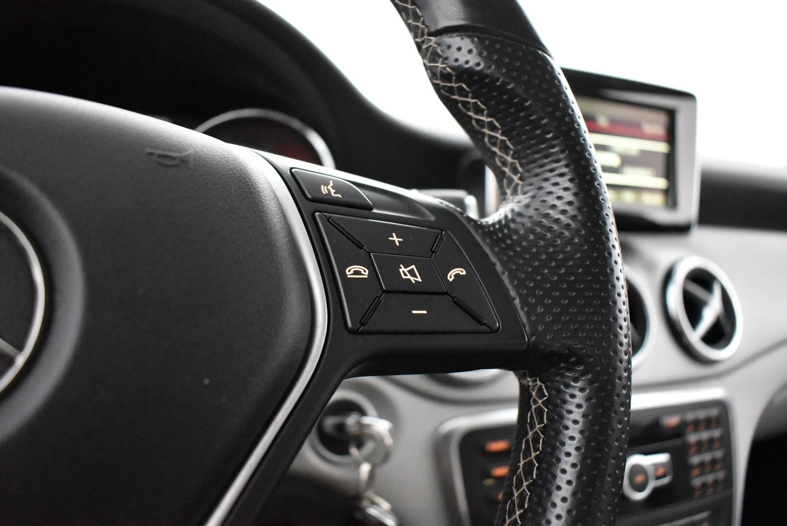 Car Image - 6hUL4Y74Le0ruzJe61GTMF