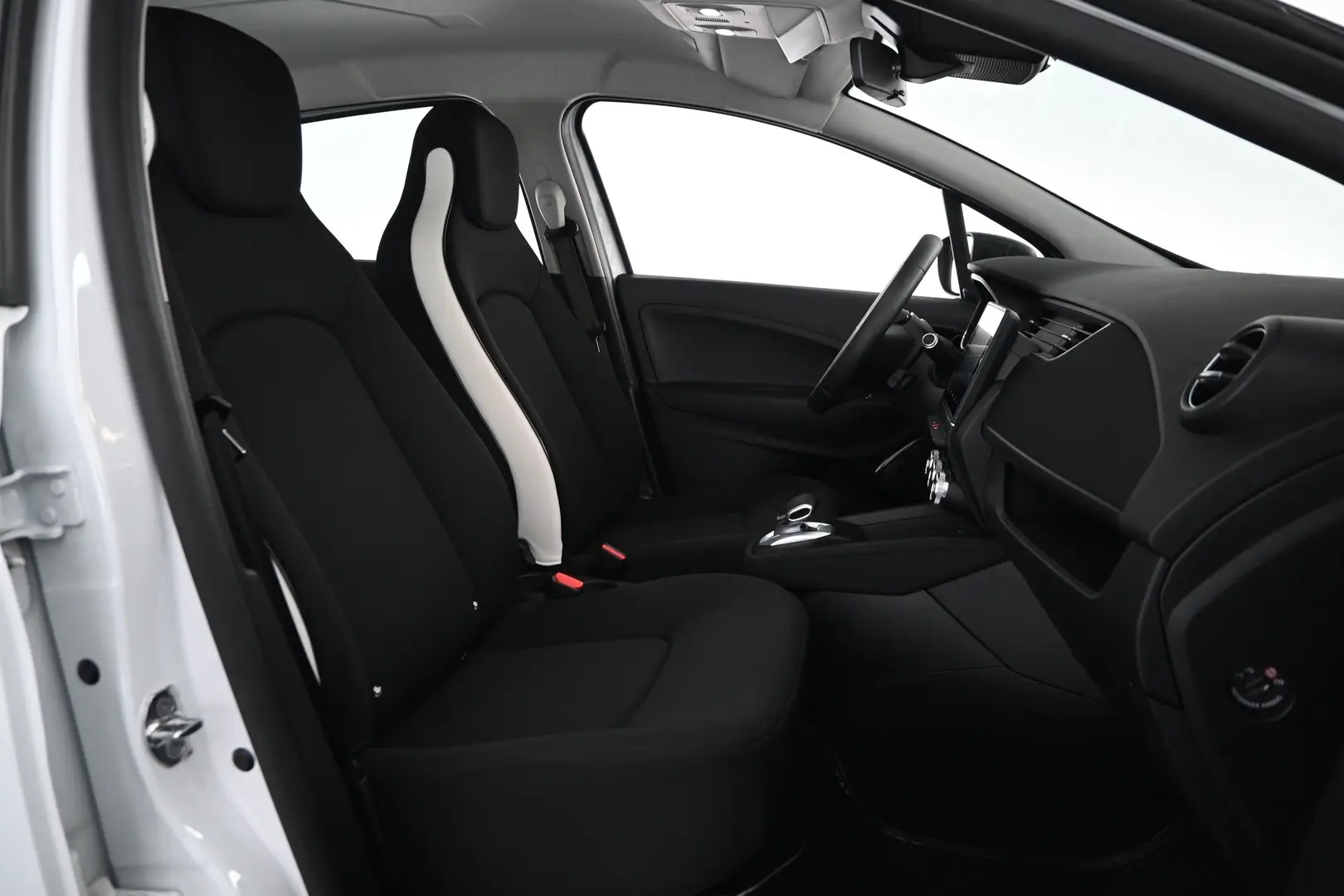 Car Image - 4qyBwgZnRXf71UEvsLZ6Xa