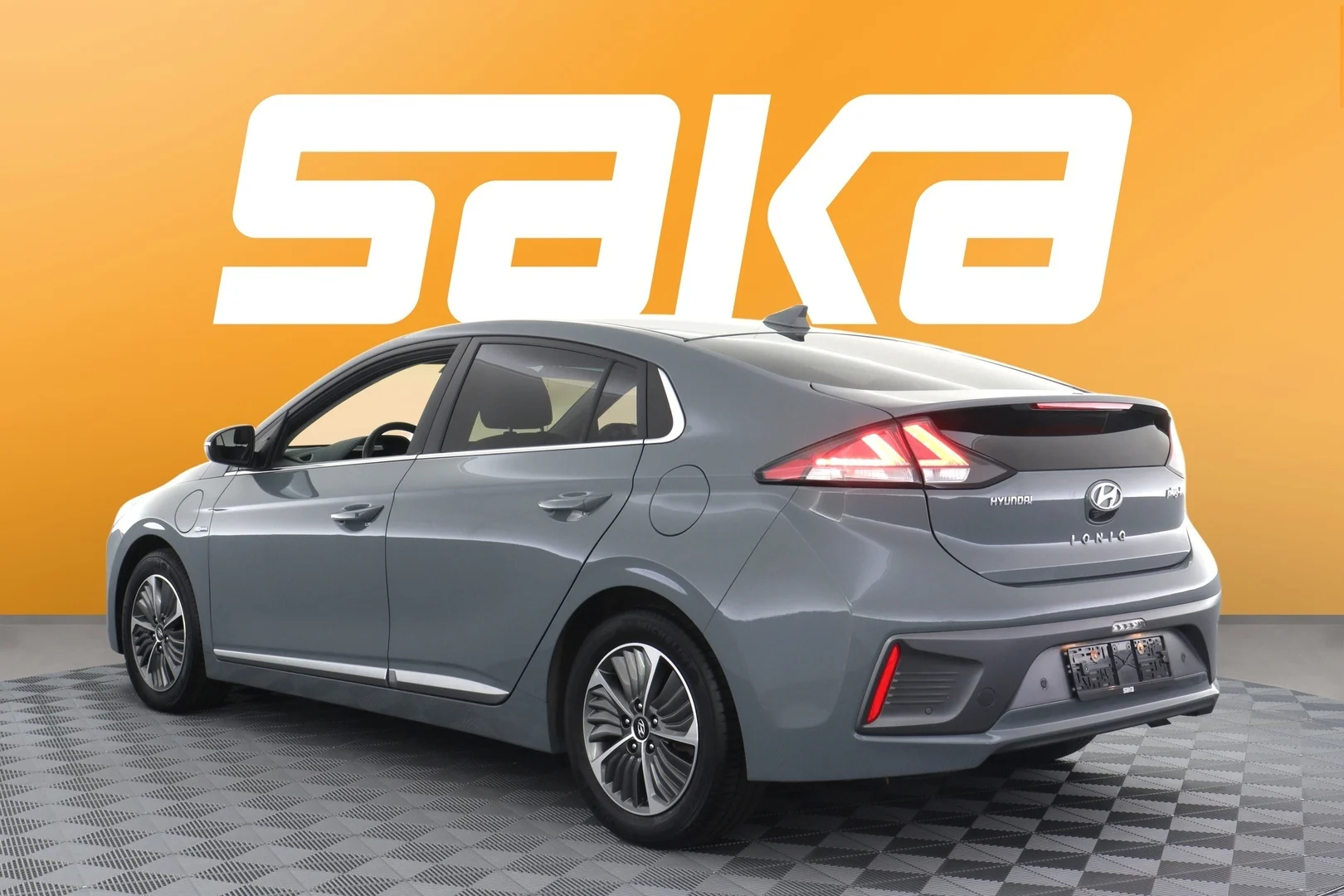 Car Image - TE4VMyYMmpl5IzIAB51Ts