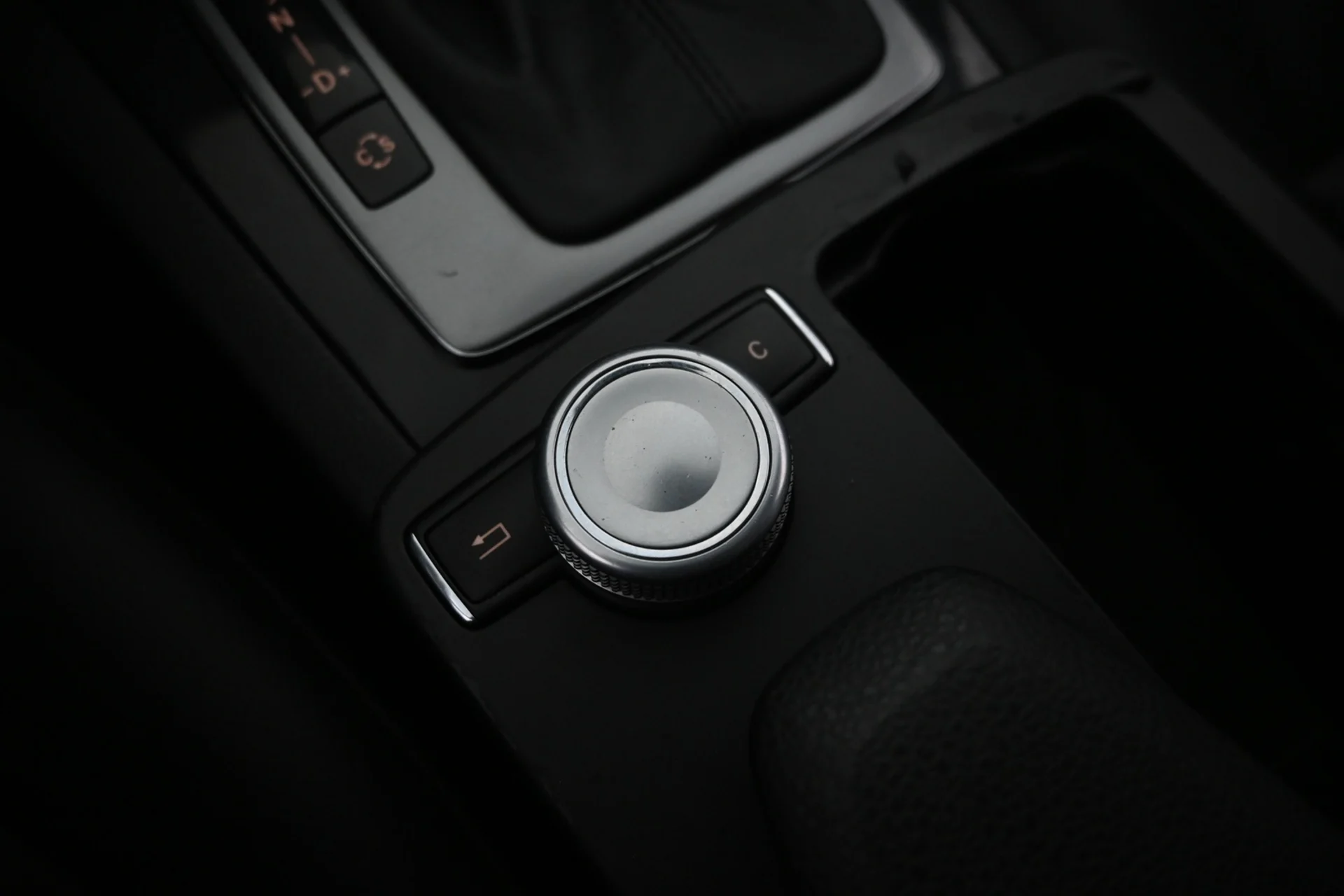 Car Image - 5jgRYLyCA4imaOyyyJP0B