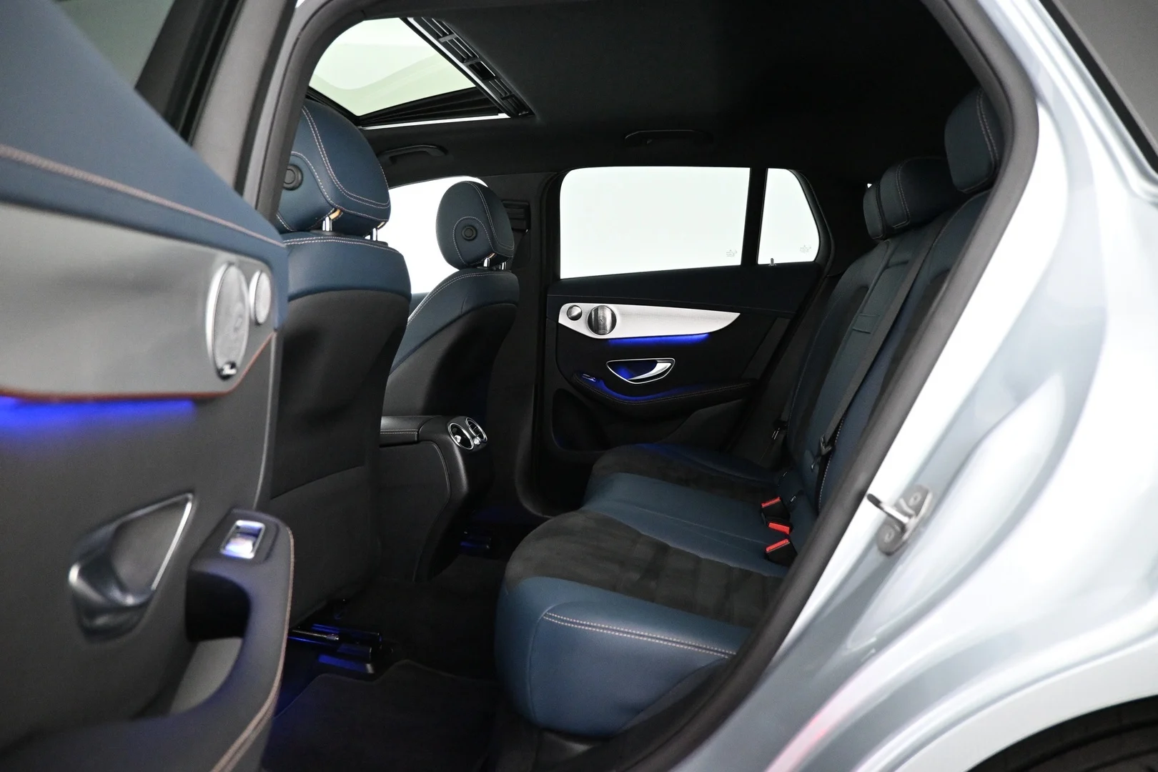 Car Image - 1iu1B3GMQVUiP9ZyvyNDZD