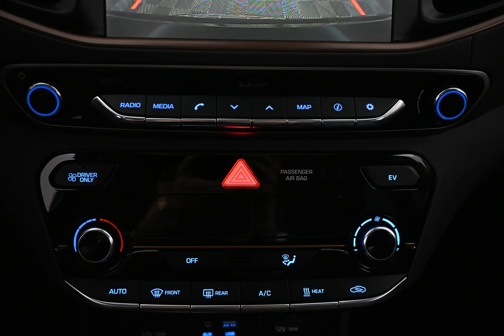 Car Image - 3jtmQi8VsAU5QOo7j8BBZo