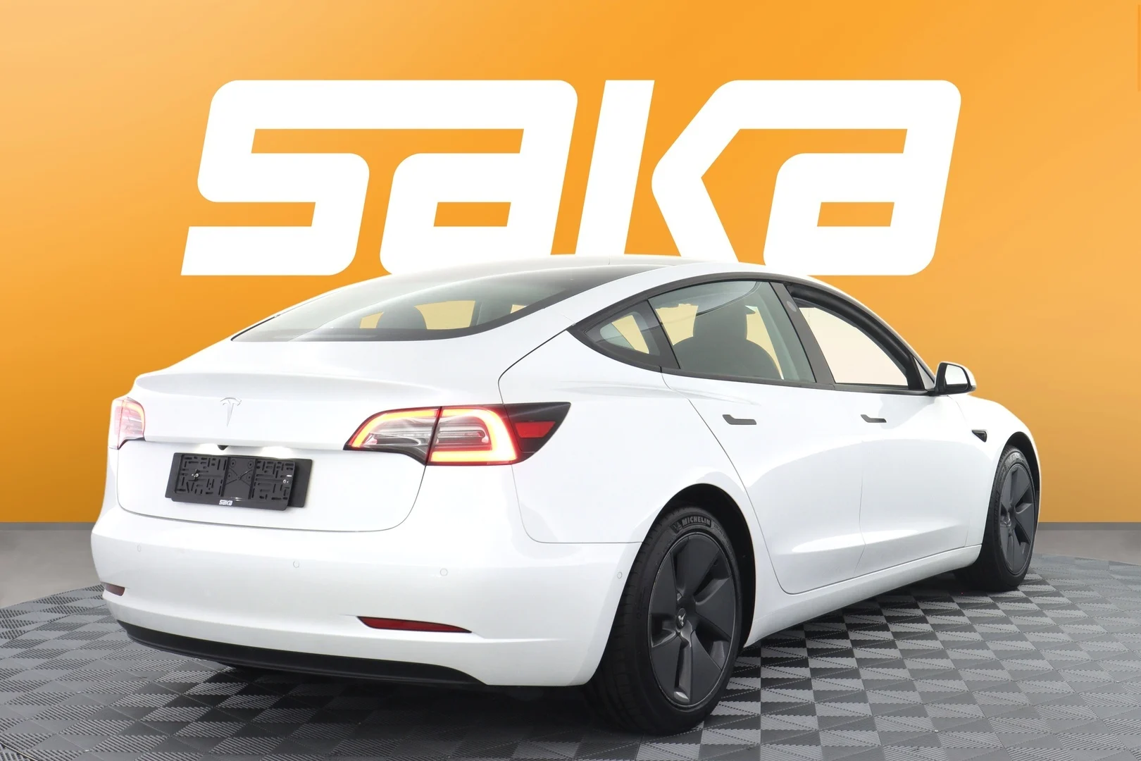 Car Image - 593ggl3dxqW7XVZVoEqyNT