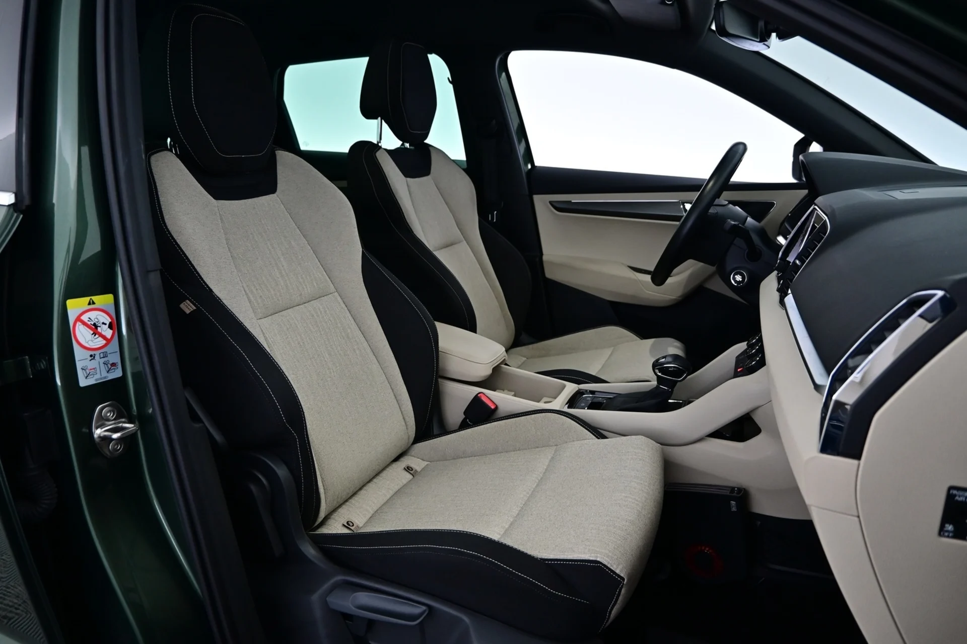 Car Image - 7HADF4rYSDQcniFQK8RlHh