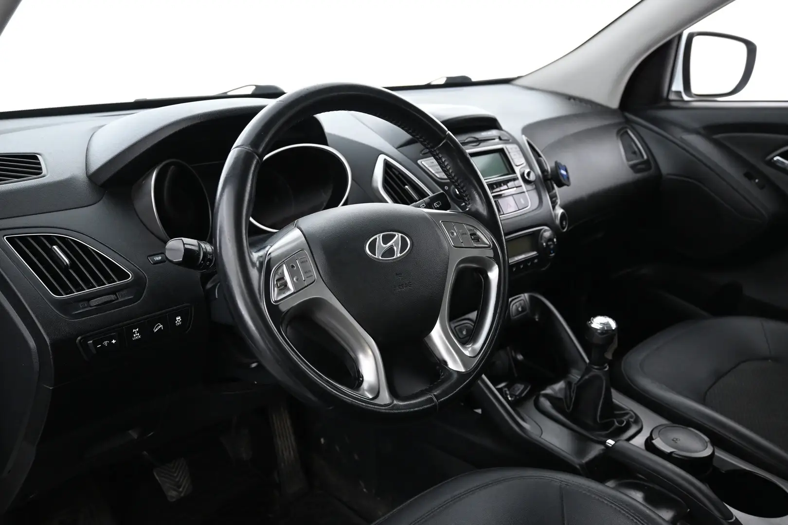Car Image - wToPh2ycPSQcFAPzMUrog