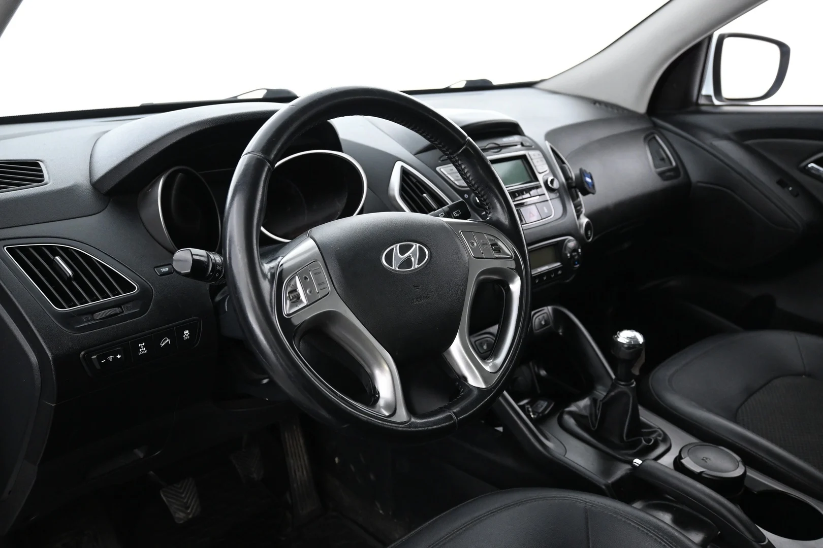 Car Image - wToPh2ycPSQcFAPzMUrog