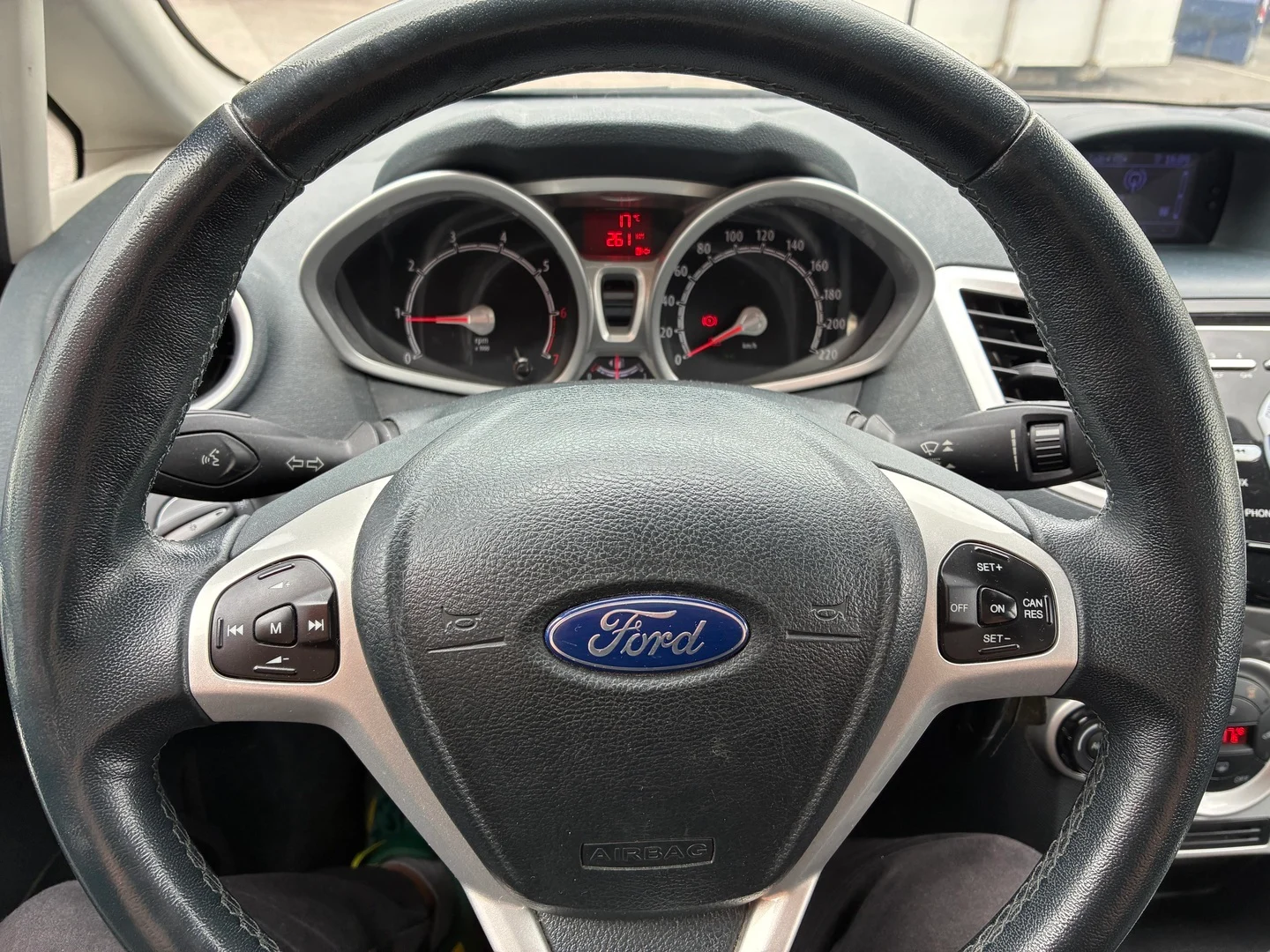 Car Image - 2ma0Vief5ooyEb8wkfjTpb