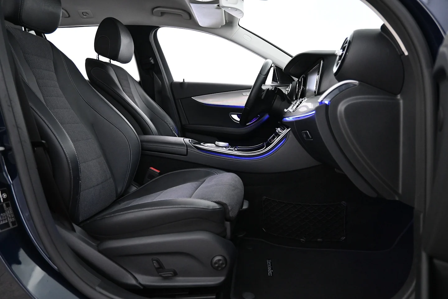 Car Image - 3IE0saZJOwIe47ioD0UjPC