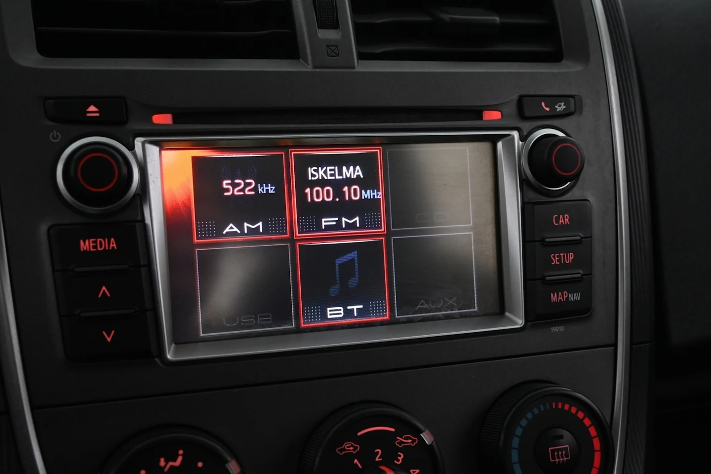 Car Image - 102m9H8HpcrtDeaxpiWeiK