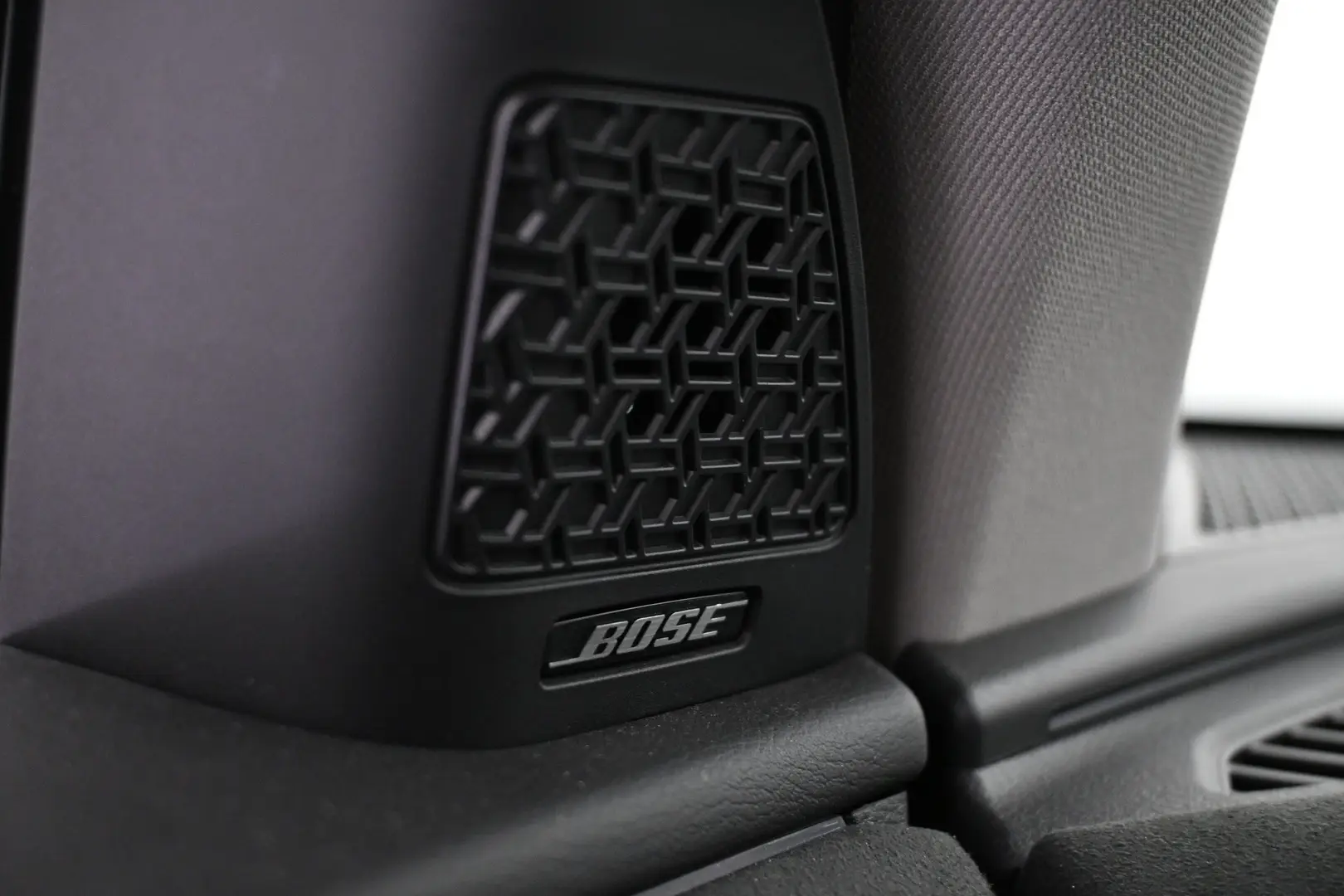 Car Image - 3buv8lZPNJabYHL6roycgK