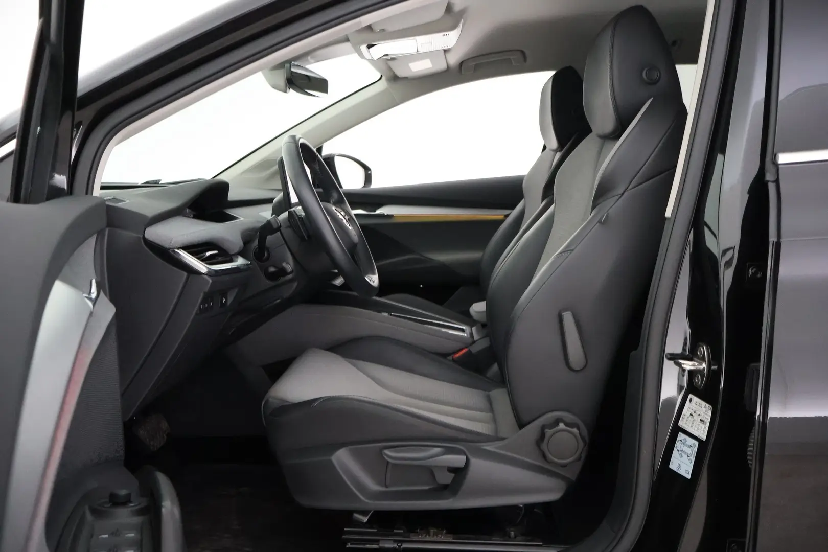 Car Image - 3G6MLCWieSc8CWTgHMWlU8