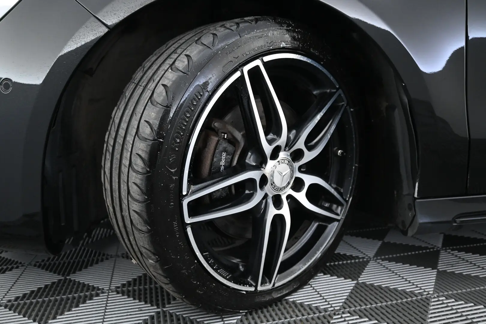Car Image - 5b5Xga2ytzmQ3vgQAue4Rk