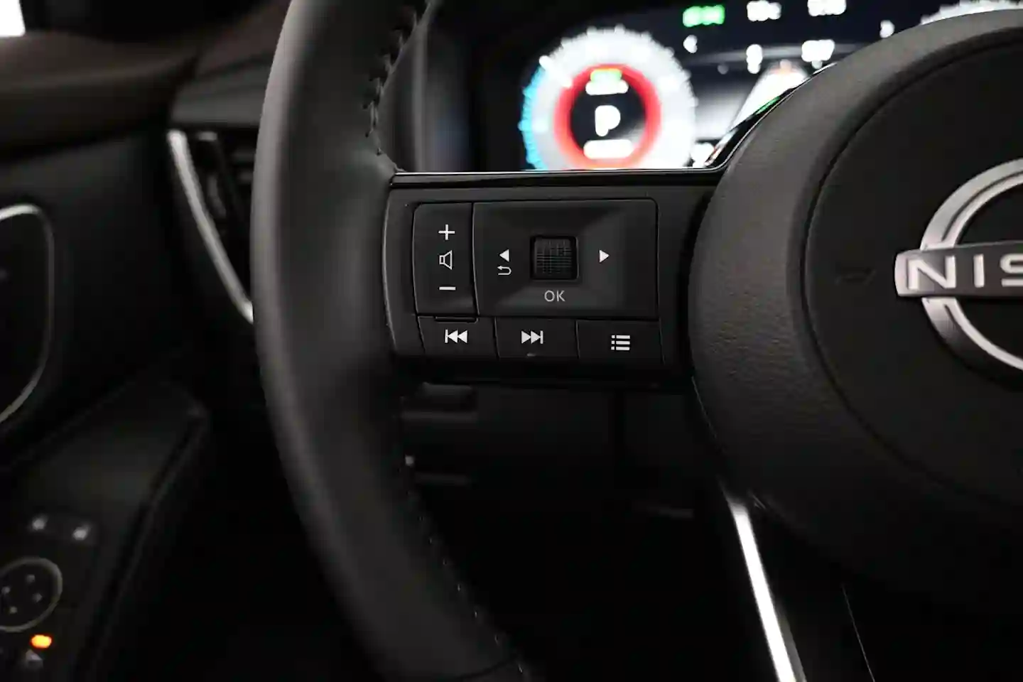 Car Image - 3GWY1RqXVF6BHAfWbzt9RZ