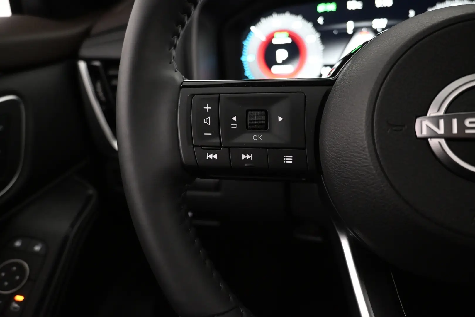 Car Image - 3GWY1RqXVF6BHAfWbzt9RZ