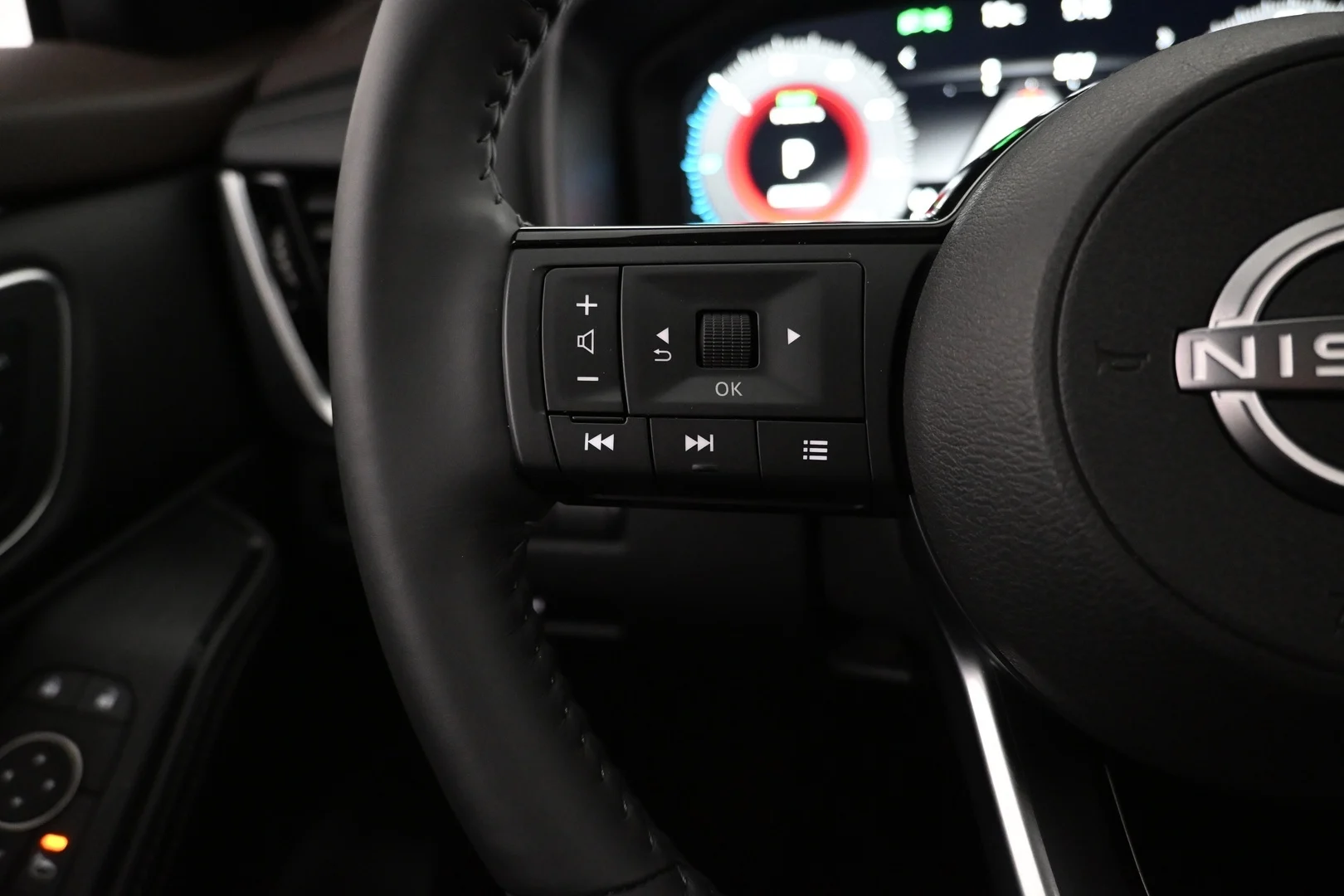 Car Image - 3GWY1RqXVF6BHAfWbzt9RZ
