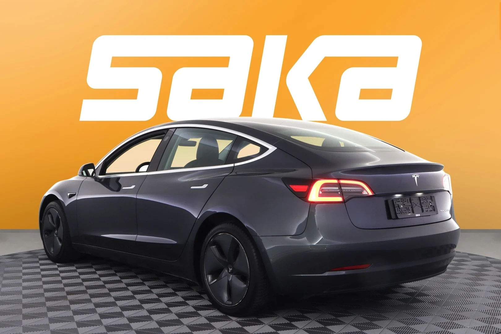 Car Image - BseT16JRSgNuquEgK4avr