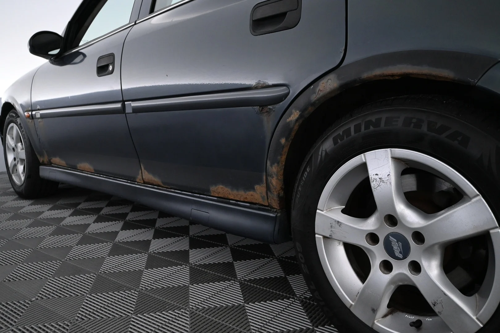 Car Image - TlP9fbfr3QsvjVJ1VkUJb