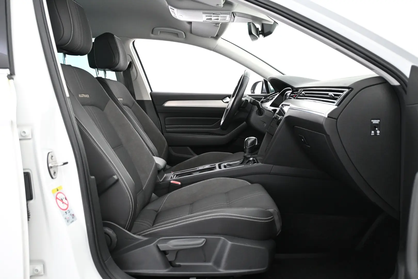 Car Image - 4lHQCZrouMHQkZhaKCONGE