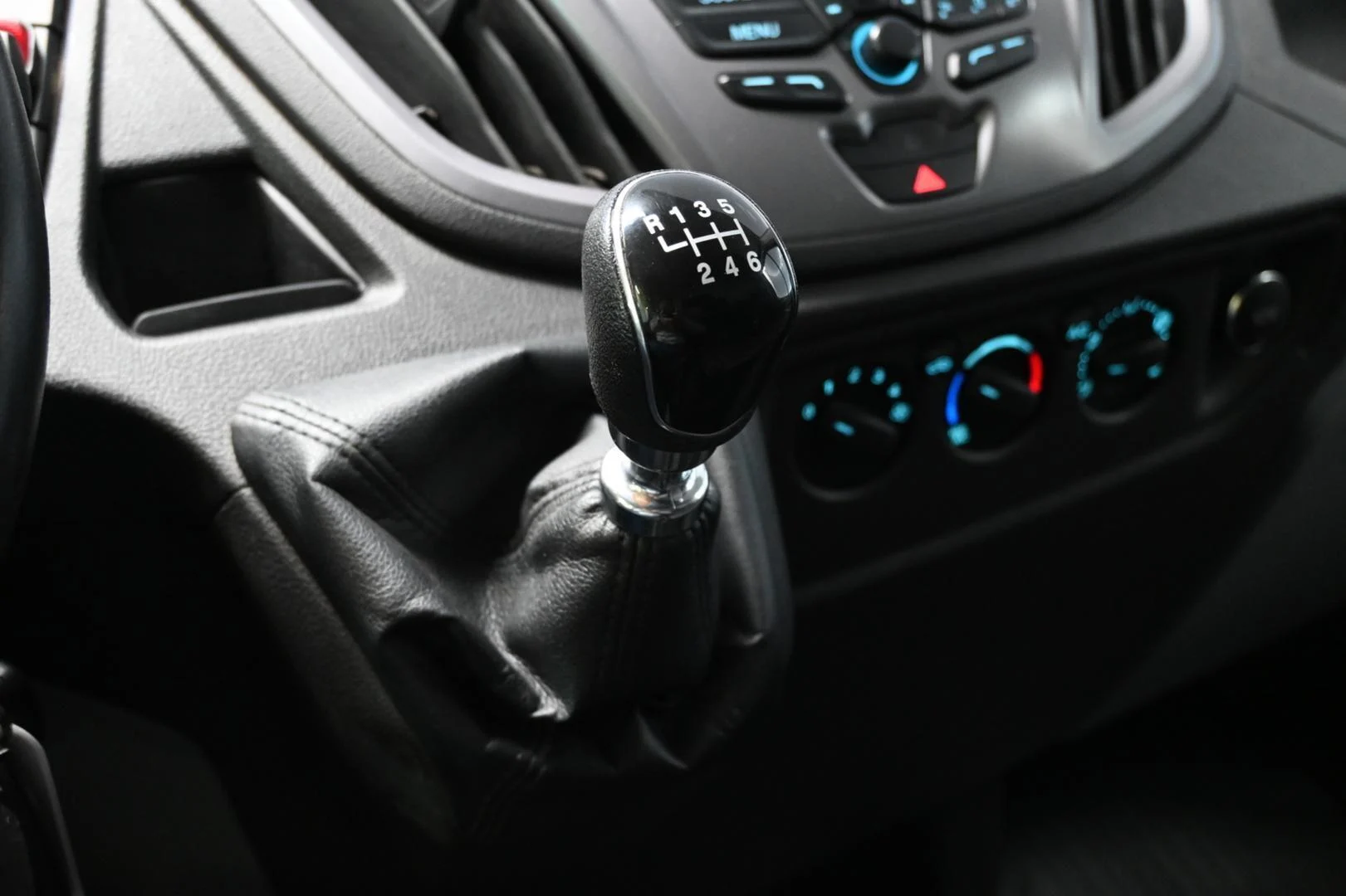 Car Image - 3HhVVMbJmLoK4Nq5mFLxqK