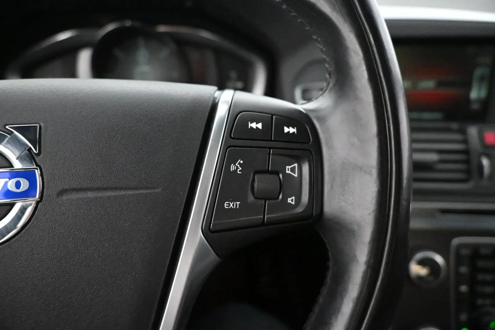 Car Image - 19z1A3QgTfYRVEhPiz8c1M