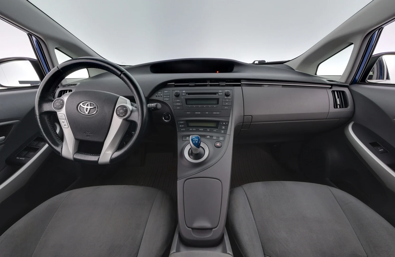 Car Image - 7w3lsWtL7D8SQOdzoSO17D