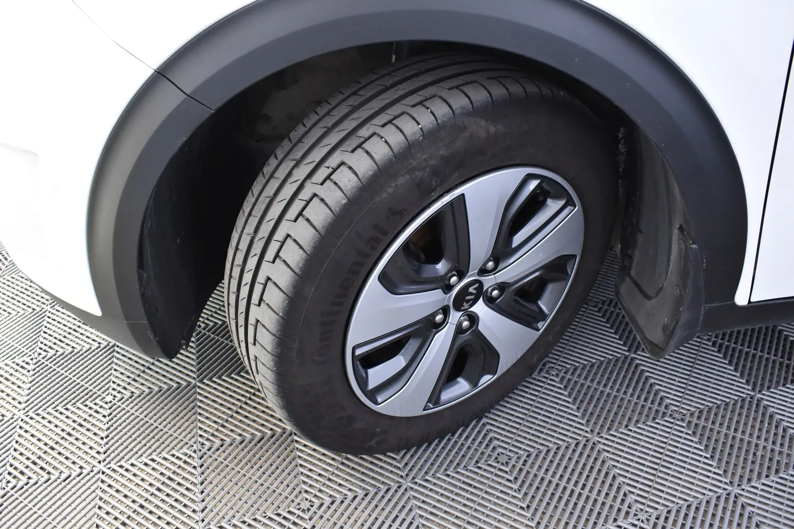 Car Image - 1tG4Hsd5zkSW6MjgAq22kE