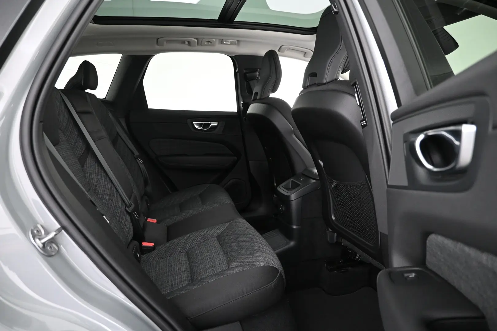 Car Image - 1kuGecWPpTaPvgw10X8Mge