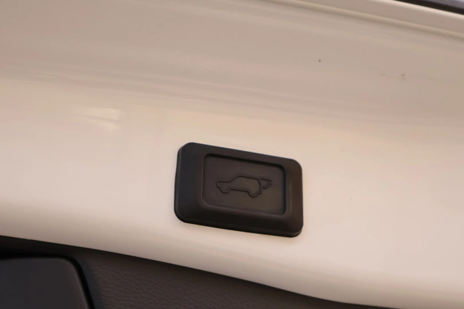 Car Image - 417NgFt0vWb8ajR0AG5YFX