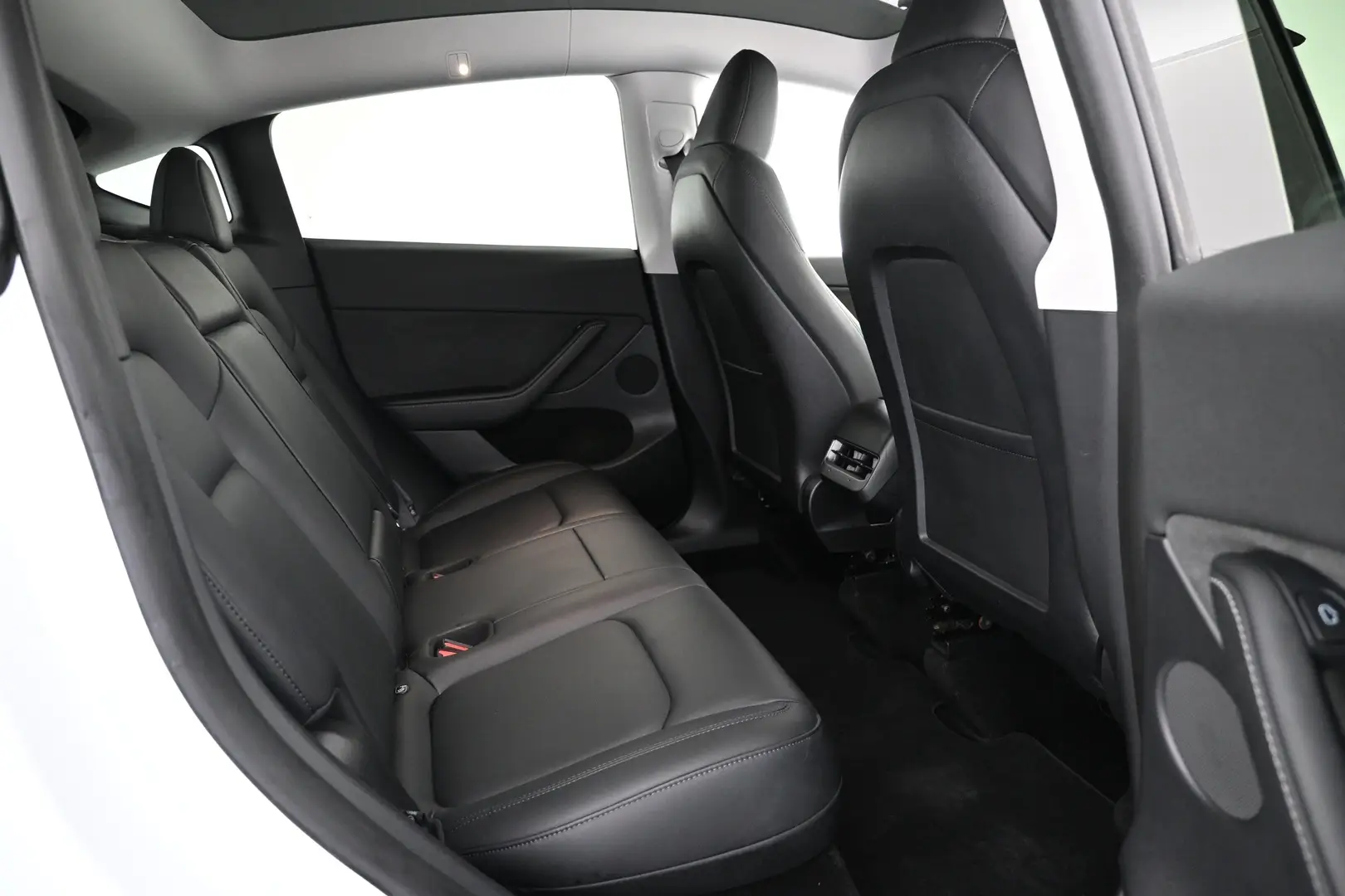Car Image - 4x1lGU9f3QCseGoqGhrMgB