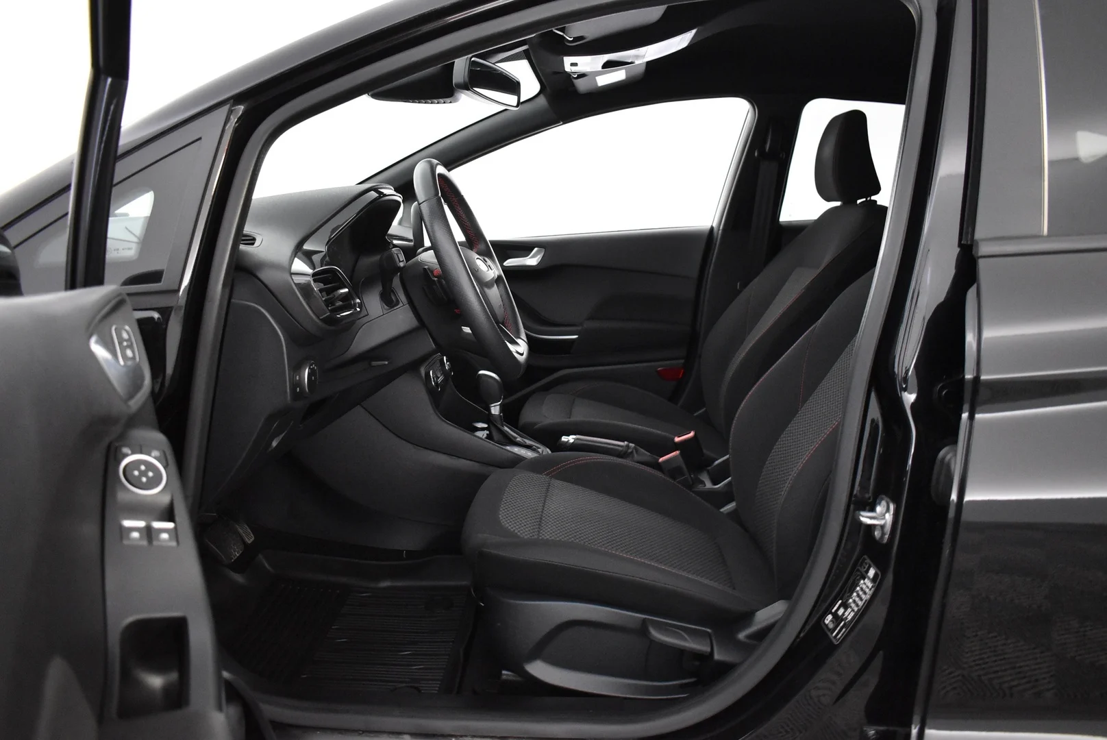 Car Image - 2HlfQZX8KvKhwKJtju3MEG