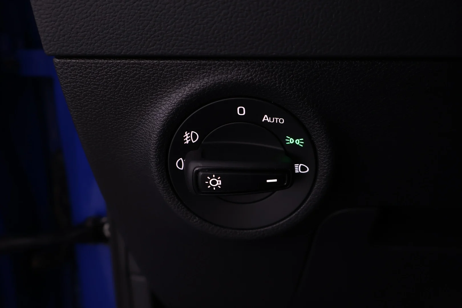 Car Image - 2gdE8d9zN4yehriGYdtD1Z
