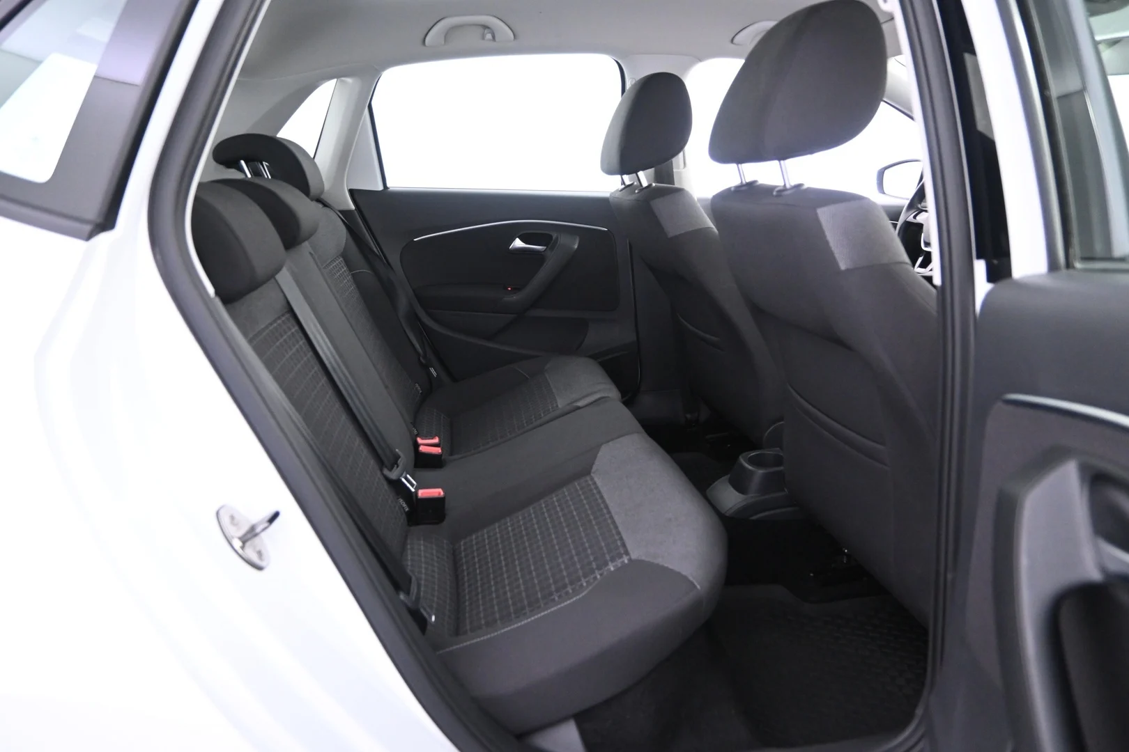 Car Image - 1rSSTfymEKe6LGIt0KPsw7