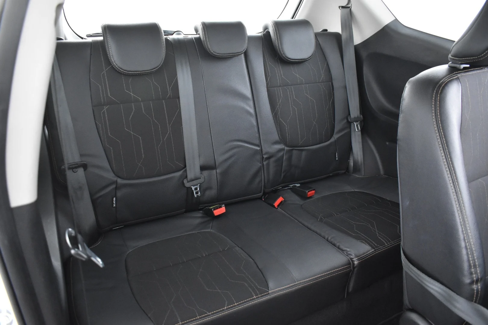 Car Image - 5j8aeG57GO5lUaRpO0f6v6