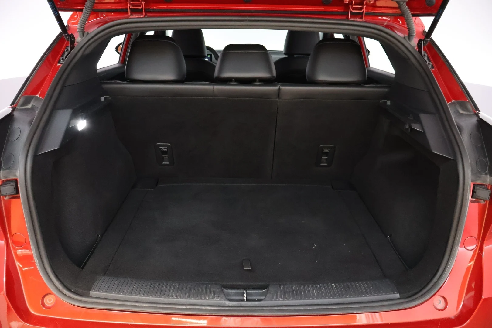 Car Image - 1hn11qx3w0L8dTnZoCpNYw