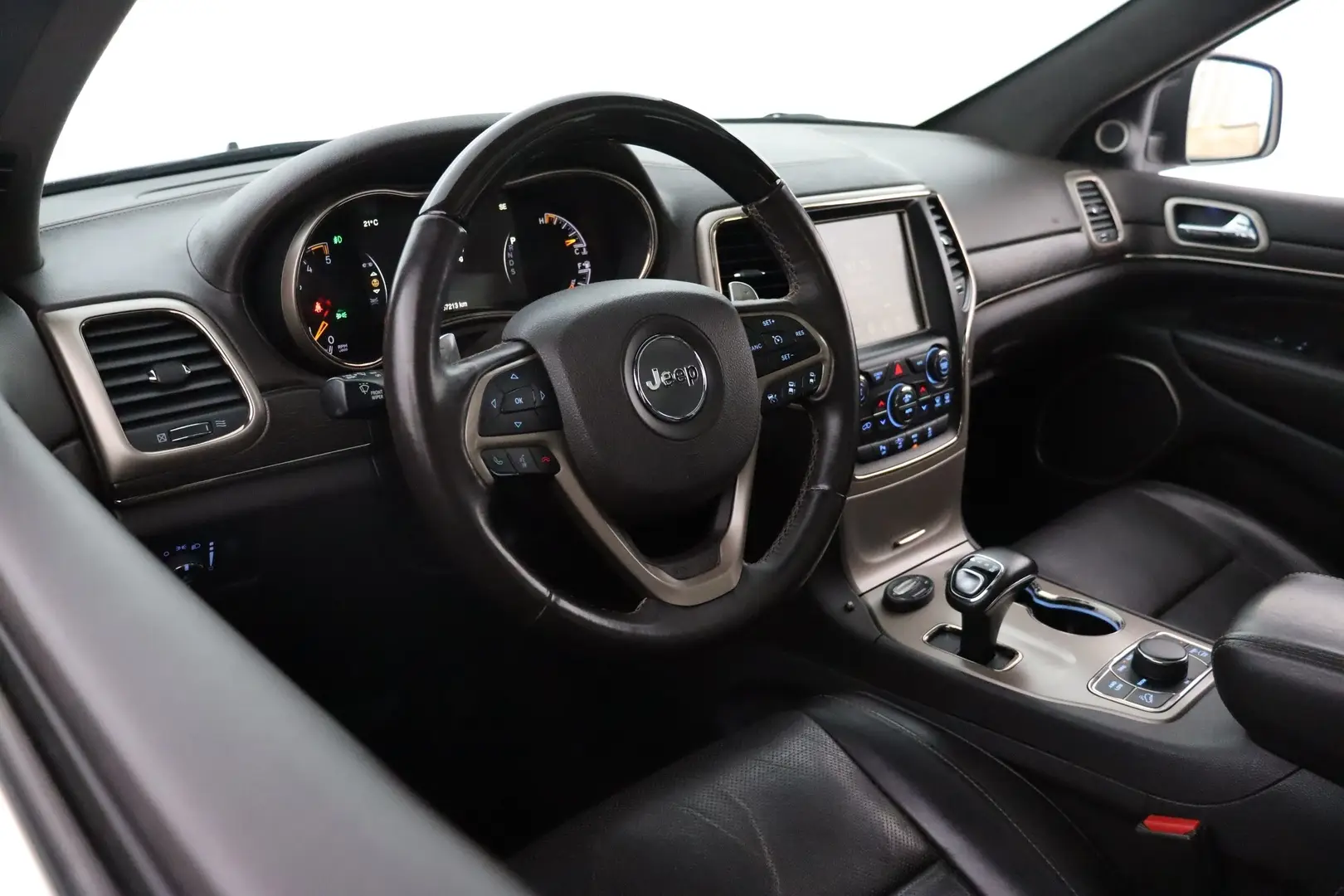 Car Image - 6xNqL1VWxqdOwA5wdCA1Bx
