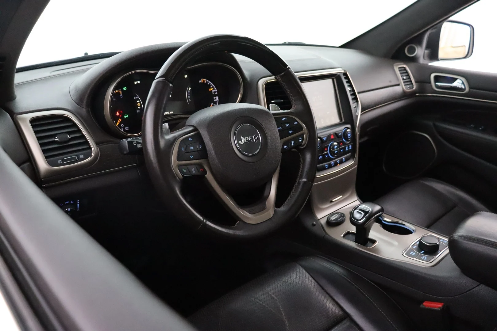 Car Image - 6xNqL1VWxqdOwA5wdCA1Bx